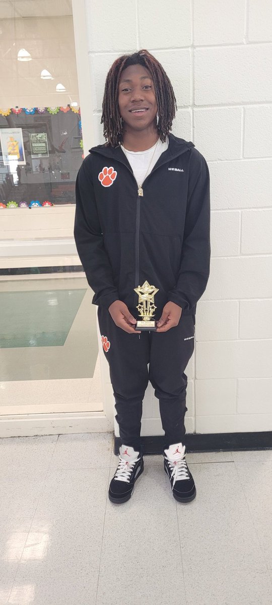 Tyre’ Jimeson (@tyrejimeson2028) on Twitter photo The standard is the standard! I set expectations not goals. Today I recieved the "Gold Tiger Award." This award is given to students with a 4.0 or higher GPA. <a href="/BridgeBoysFB/">Stockbridge Football</a> <a href="/Coach_Bama/">Kendrick Callier</a> <a href="/CoachEverett901/">John Everett</a> <a href="/coachFoxx50/">Coach Foxx</a> <a href="/CoachDUBB_/">Dubb Wilson</a> <a href="/coachjaybo/">CoachJay</a> <a href="/CoachKent_3_/">Kent</a> <a href="/TheReal_Chad4/">Chad Clay</a> The standard is the standard! I set expectations not goals. Today I recieved the "Gold Tiger Award." This award is given to students with a 4.0 or higher GPA. <a href="/BridgeBoysFB/">Stockbridge Football</a> <a href="/Coach_Bama/">Kendrick Callier</a> <a href="/CoachEverett901/">John Everett</a> <a href="/coachFoxx50/">Coach Foxx</a> <a href="/CoachDUBB_/">Dubb Wilson</a> <a href="/coachjaybo/">CoachJay</a> <a href="/CoachKent_3_/">Kent</a> <a href="/TheReal_Chad4/">Chad Clay</a>
