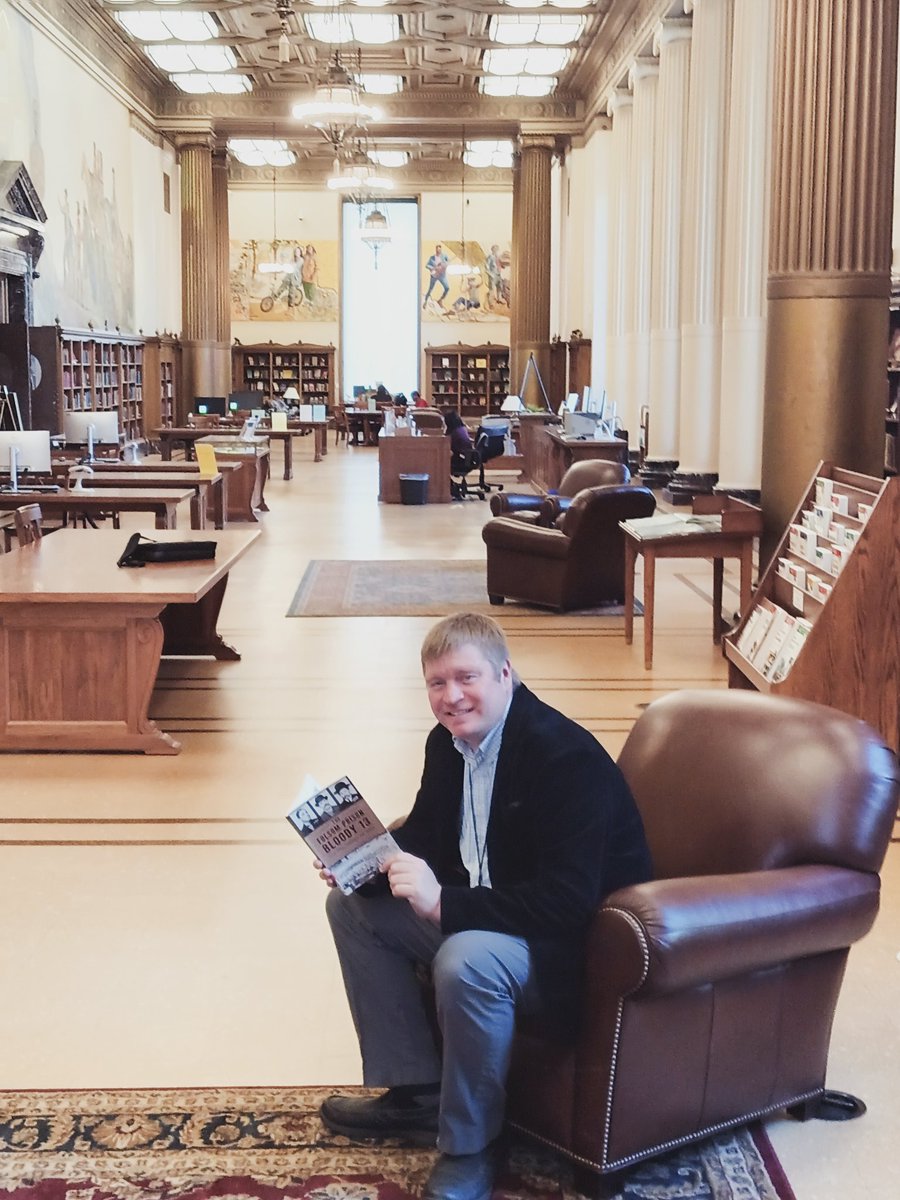 Alex Vassar 📚 tweet media