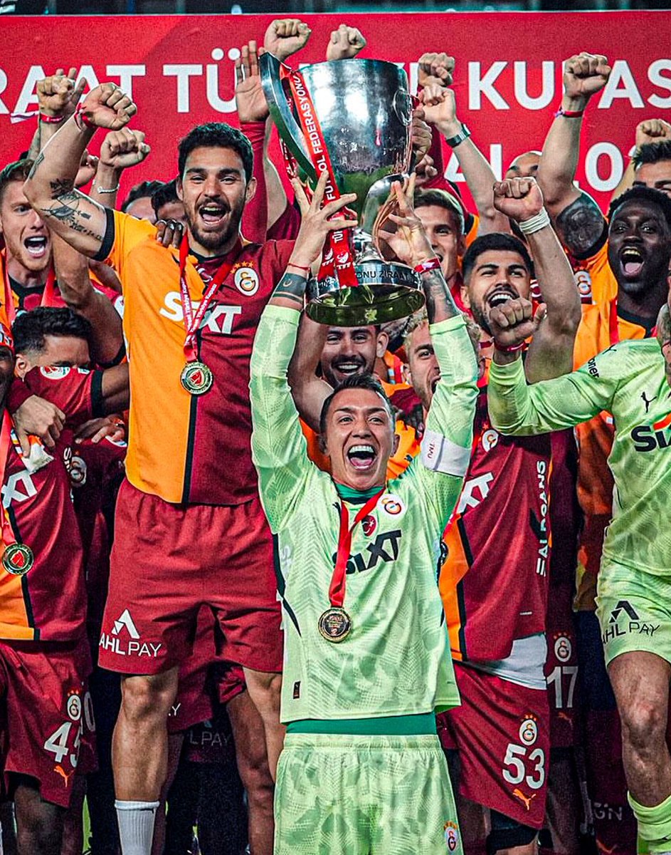 AbUzel01's tweet photo. @KramponSport Saçmalamış al sana resim https://t.co/PHxqhF2TtU