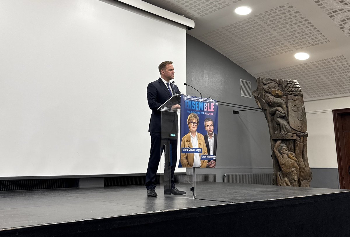 Ensemble, pour <a href="/JarrotMc/">Marie-Claude JARROT</a>, ce dimanche 18 mai ! 🗳️

Merci à <a href="/FerracciMarc/">Marc Ferracci</a> pour son précieux soutien amical et à vous toutes et tous qui vous êtes déplacés ce soir. 

Nous ne lâcherons rien, pour vous !