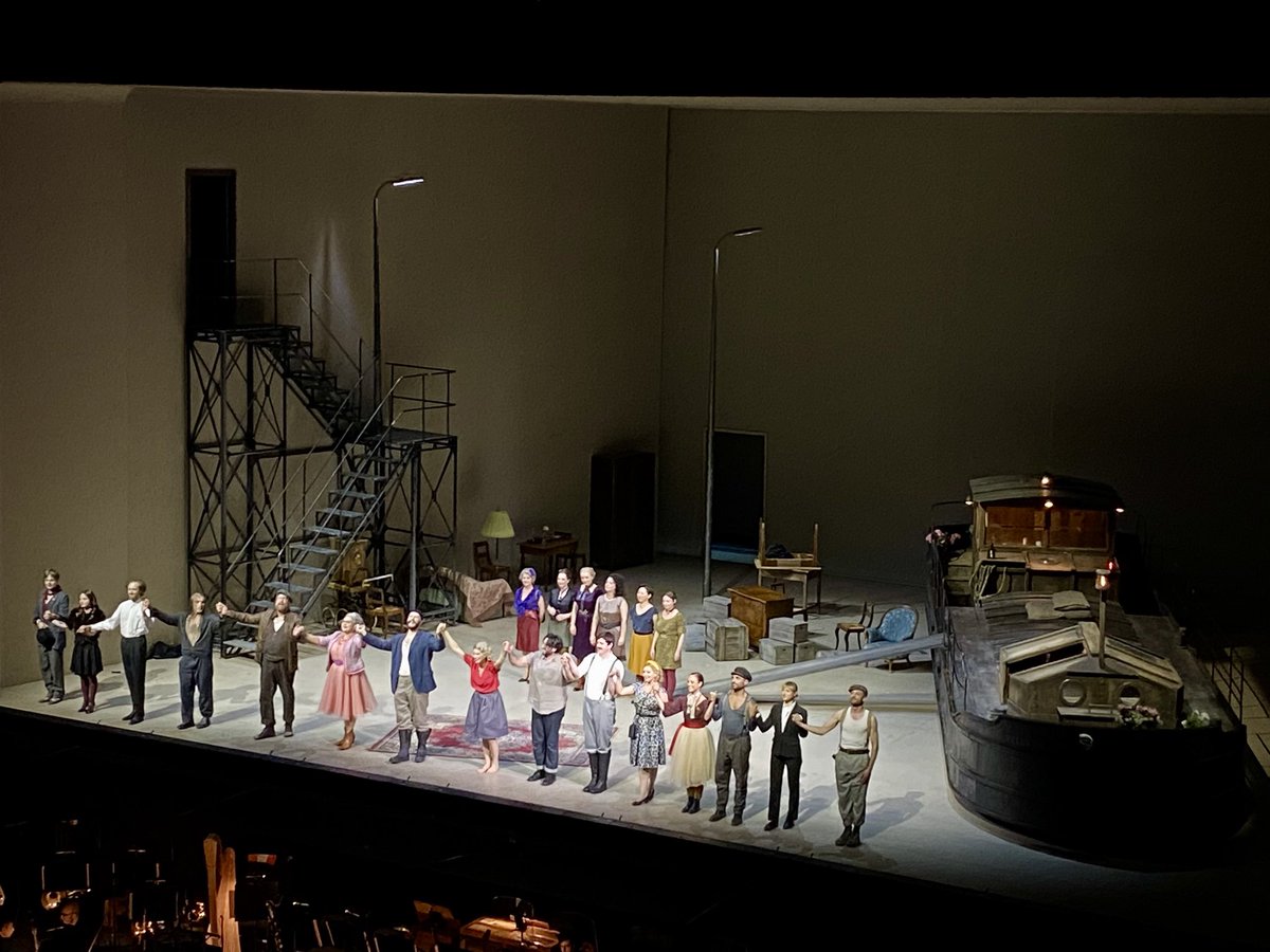 Guiguiii94's tweet photo. Hier, une grande soirée puccinienne à Bastille pour le #Trittico triomphalement mené par l’épatante Asmik Grigorian - qui faisait enfin débuts tardifs @operadeparis - dans la vision très épurée de Christof Loy. Très bien entourée (sauf Neklyudov inaudible et Mattila mal distrib). https://t.co/AbmAKEzbRF
