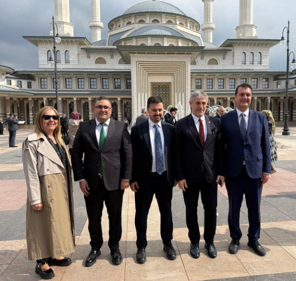 Cumhurbaşkanımız Sn. <a href="/RTErdogan/">Recep Tayyip Erdoğan</a>'ın teşrifleriyle ve Tarım ve Orman Bakanımız Sn. <a href="/ibrahimyumakli/">İbrahim Yumaklı</a>'nın liderliğinde IV. Tarım Orman Şûrası’nı tamamladık. 
Bereketin Yüzyılı için güçlü bir vizyonla, toprağımıza, çiftçimize ve geleceğimize sahip çıkmaya devam edeceğiz.