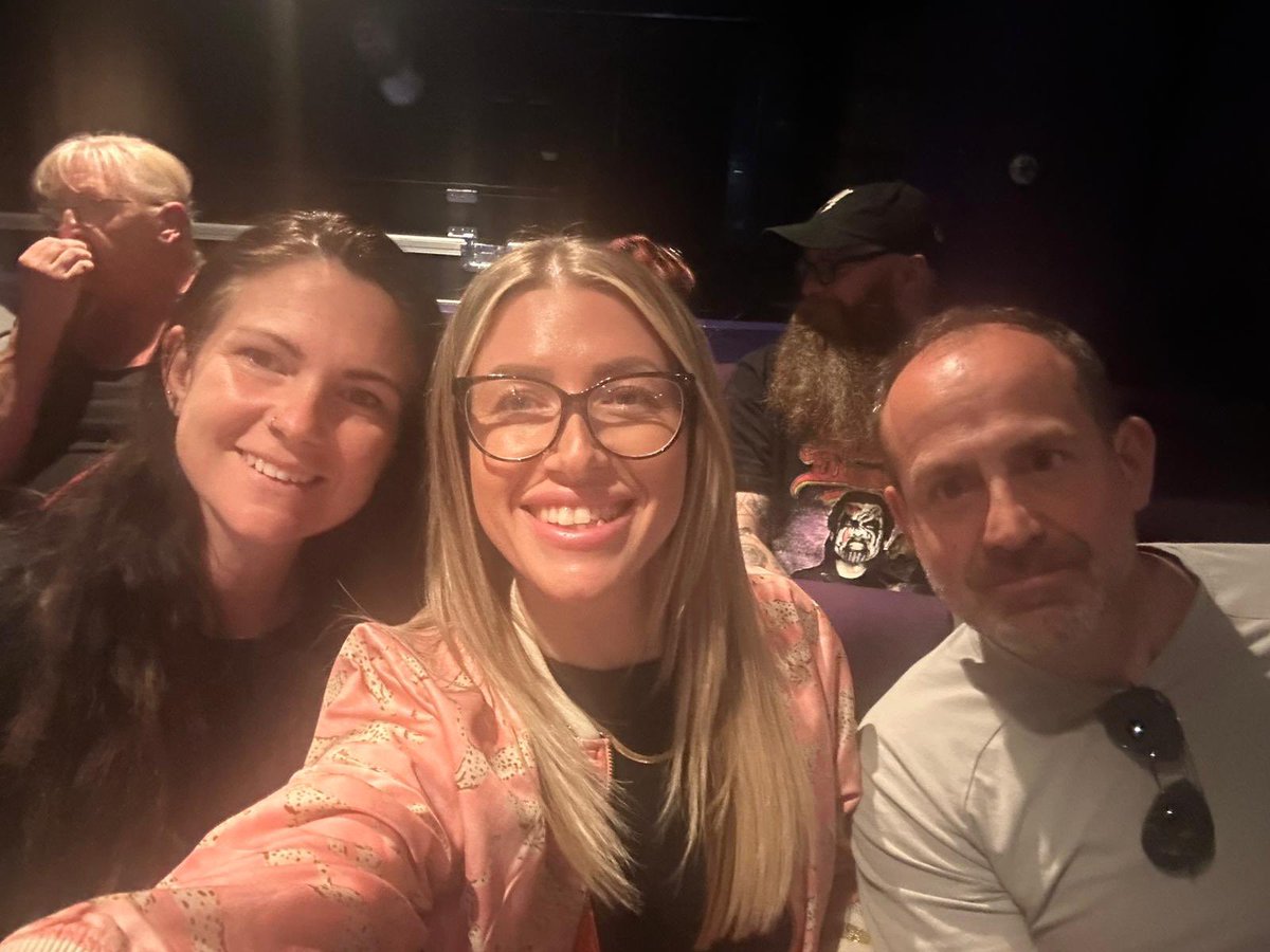 Fantastic evening watching <a href="/NiallHarbison/">Niall Harbison</a> at the Lowry tonight - so pleased his book got to No.1 today 😀