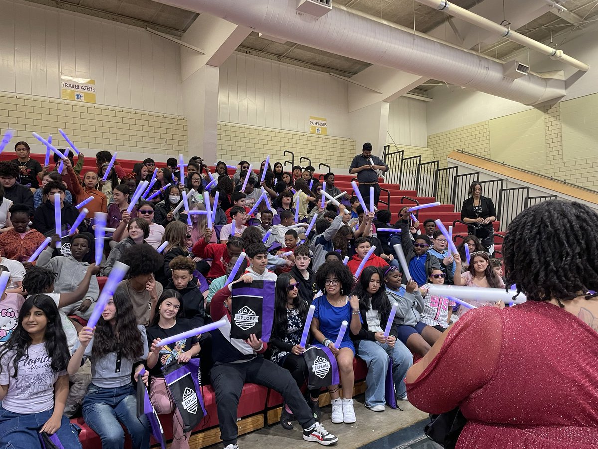 ExploreTJMS's tweet image. TJMS selection Ceremony was a HUGE success! Students are excited about their Pathways! The red carpet event was so much fun! @TJPatriots @JCPSExploreEA @ExploreJCPS