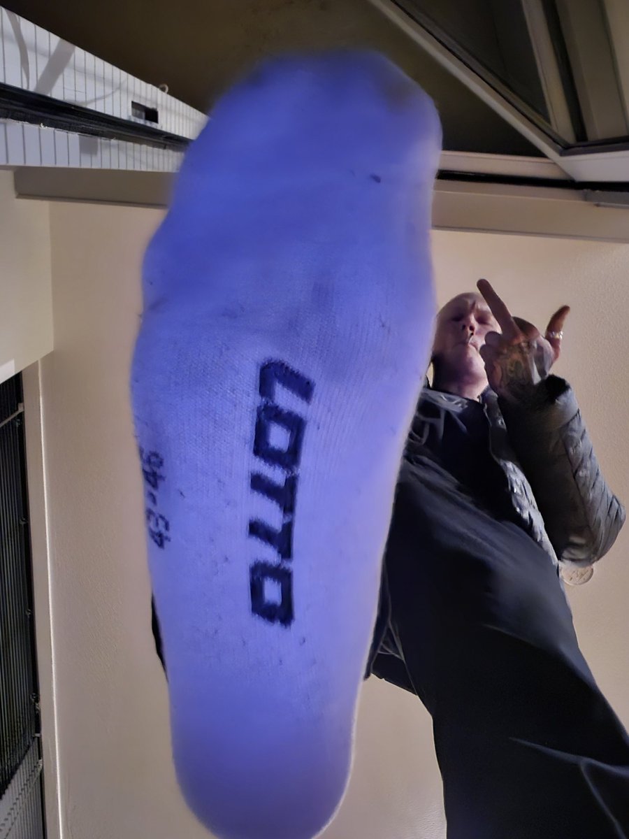 SoleSovereigns's tweet image. A white king👑 to rule them all

#findom #findommaster #feet #feetmaster #findomfeet #feetporn #feetworship