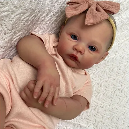 republiqueBRA's tweet photo. 🚫 👶🏻 Projeto de lei protocolado em Minas Gerais propõe PROIBIR o atendimento a bebês reborn e objetos sem vida no SUS e prevê MULTA de 10x o valor do serviço, em caso de descumprimento, destinada ao tratamento de pessoas com transtornos mentais. https://t.co/sRfTqZlsX2