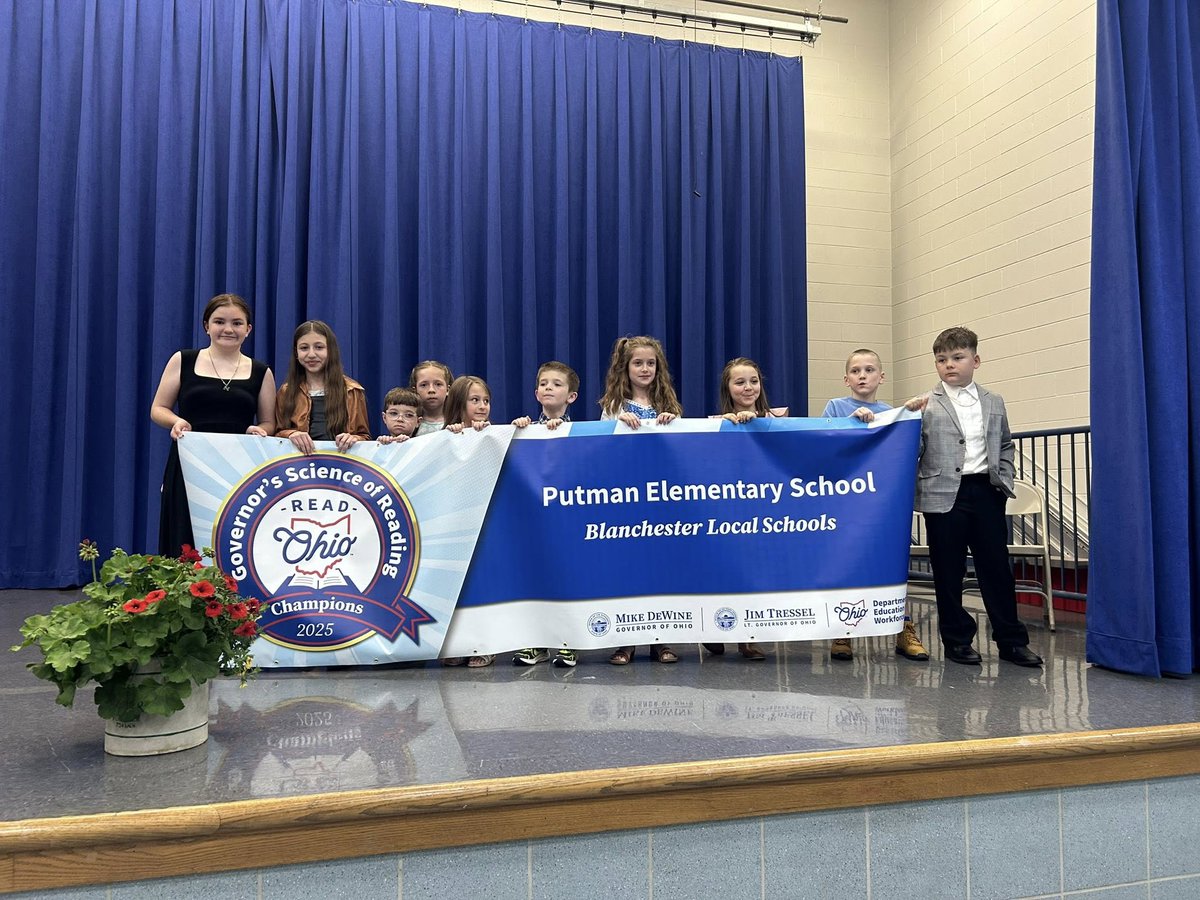 Congratulations to Putman Elementary in Blanchester Local Schools on receiving the Governor’s Science of Reading Champion Award! Chief of Literacy Dr. Melissa Weber-Mayrer visited the school to celebrate their significant improvement in English Language Arts proficiency.