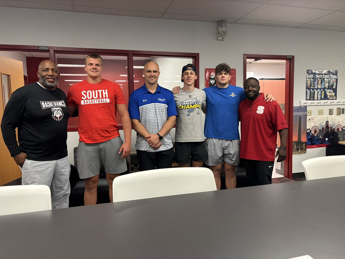 Coach Prentice Henderson (@revhenderson) on Twitter photo <a href="/coachflyger/">Austin Flyger</a> want to thank you for stopping by and investing into these young men. They have embraced the process!
#WeBuiltDifferentOnTheSouthSide
<a href="/FZS_Football/">Fort Zumwalt South Bulldog Football</a>
<a href="/FZSJrBulldogs/">FZSJrBulldogs</a> <a href="/coachflyger/">Austin Flyger</a> want to thank you for stopping by and investing into these young men. They have embraced the process!
#WeBuiltDifferentOnTheSouthSide
<a href="/FZS_Football/">Fort Zumwalt South Bulldog Football</a>
<a href="/FZSJrBulldogs/">FZSJrBulldogs</a>