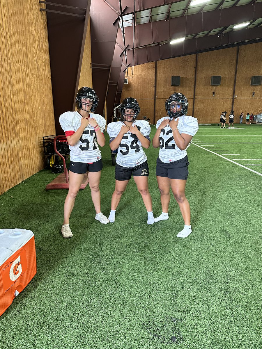 Cleburne_AT's tweet photo. Meet the real MVPs of Cleburne Football 🏈💪🏼 https://t.co/VV7rJA2Dhb