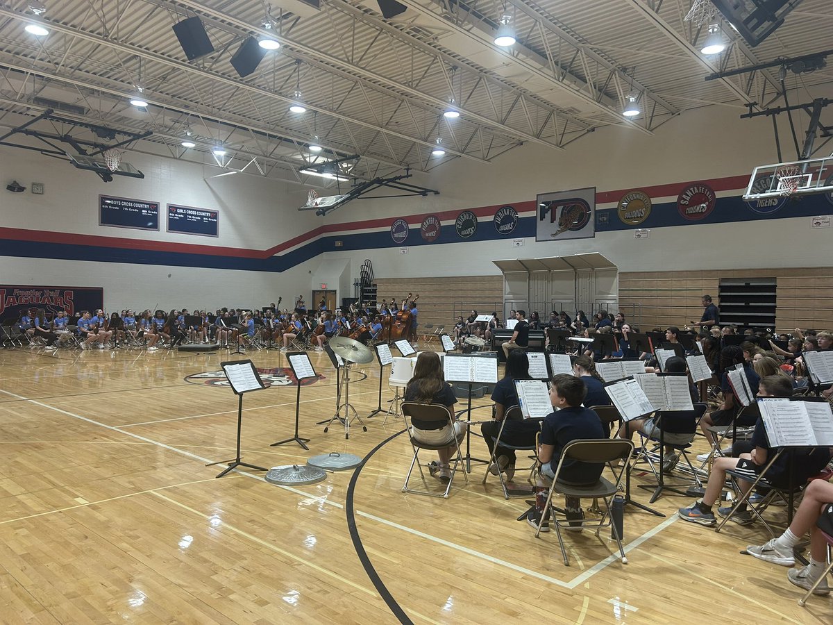 The fine arts assembly was AMAZING! So proud of our Directors and Students ♥️ 🎶  <a href="/olatheschools/">Olathe Public Schools</a> <a href="/RachelleWaters/">Rachelle Waters</a>