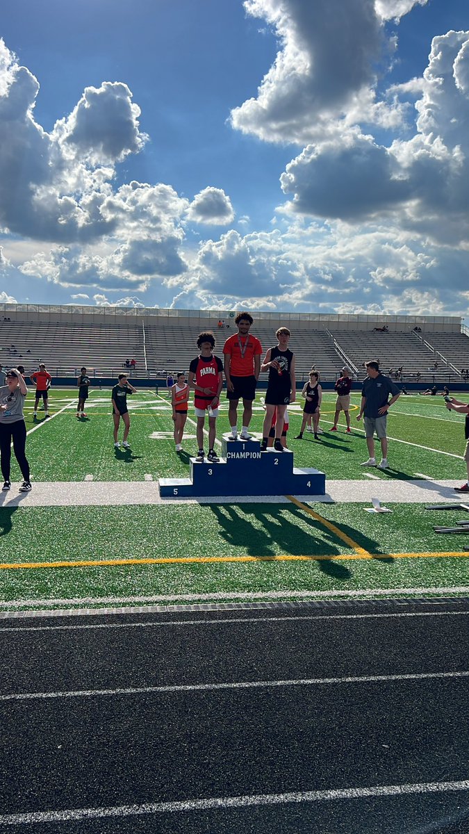 Koen Beasley CWC 110 hurdle champion 🥇