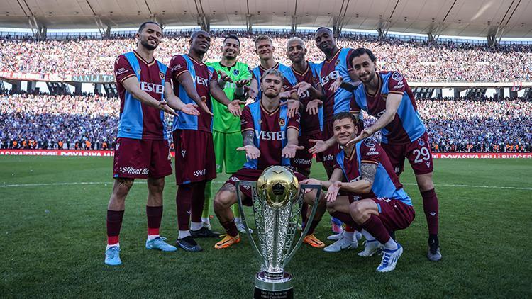 TRABZONSPOR KİMSENİN BABASININ KULÜBÜ DEĞİLDİR.KİMSEDE TRABZONSPORDAN BÜYÜK DEĞİLDİR.ASLONAN TRABZONSPOR'DUR. YAŞASIN TRABZONSPORLU GENÇLER VE ÇOCUKLAR
#ErtuğrulDoğanİstifa