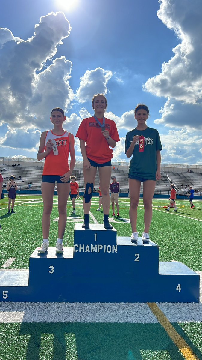 Elizabeth Falcone 100 m CWC champion 🥇