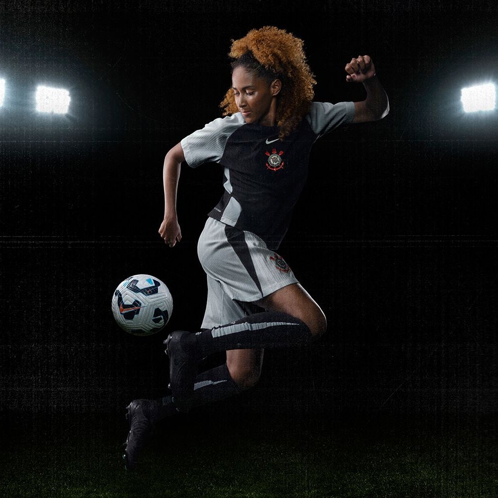 🚨 A nova camisa 2 do Corinthians chega amanhã (15), às 10h, no site da Nike. Além do modelo, outros 5 itens serão lançados simultaneamente. 

Acesso antecipado:
sdmlinks.com/sccp225