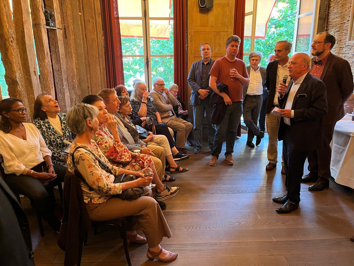 150 personnes pour la préparation des municipales à #Paris pour les arrondissements du Centre et de l’Est de Paris.
Et présentation du pré projet.
Nous sommes prêts ! 
#Municipales2026