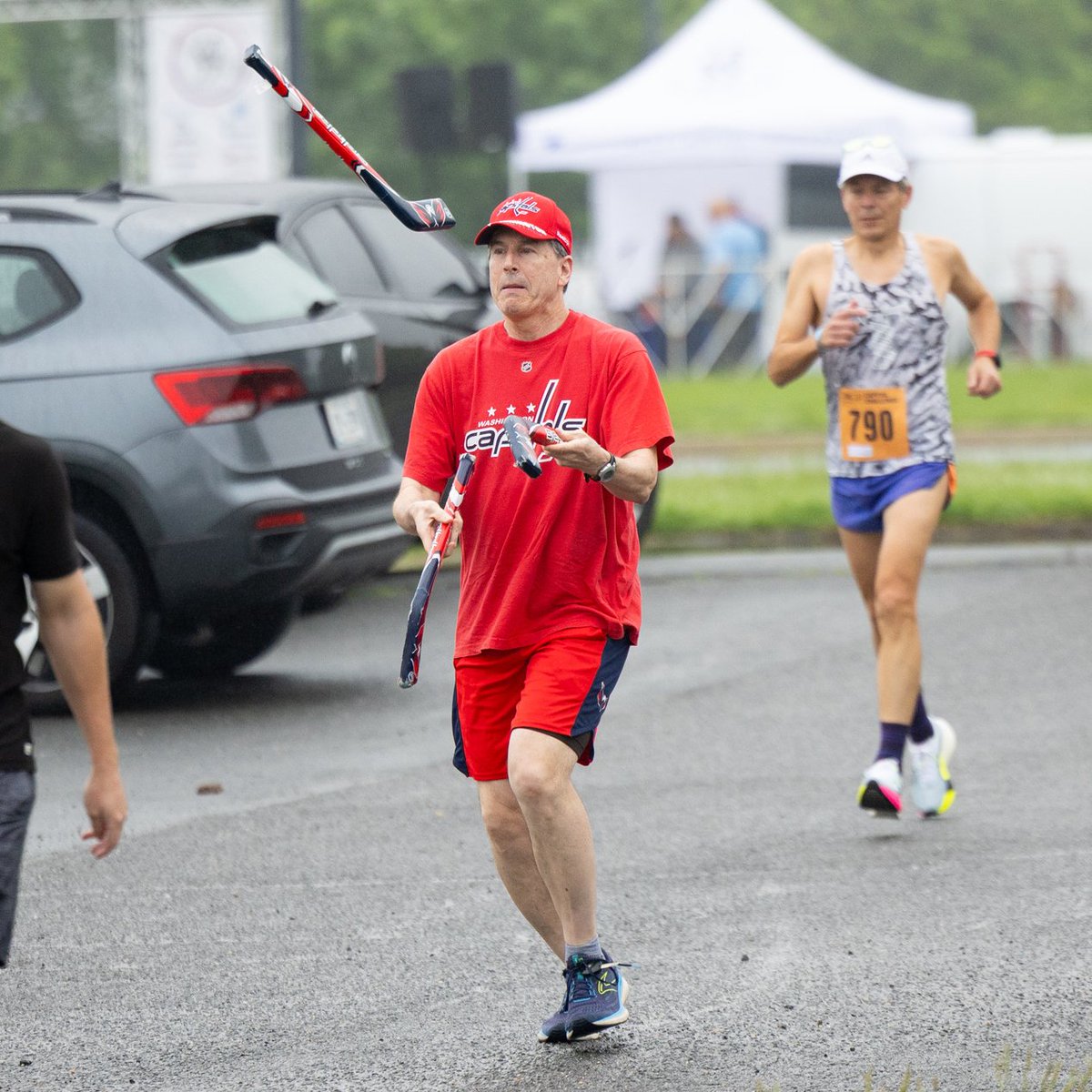 ACLINews's tweet image. The ACLI Capital Challenge three-mile road race featured an unorthodox participant, Barry Goldmeier, who repped his @Capitals and @ovi8 gear at this year’s race. Good luck in the @StanleyCup playoffs. @NHL #StanleyCup #CapChallenge