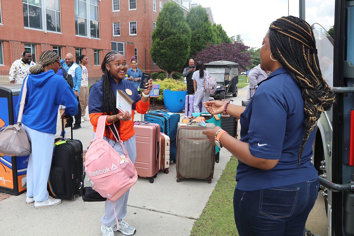 VSU_1882's tweet photo. Our Study Abroad students left today en route to Africa for a life-changing educational journey. Join us in wishing them safe travels and an unforgettable experience as they represent the GREATER AT VSU across the world!#GreaterHappensHere https://t.co/H8U2XutPg9