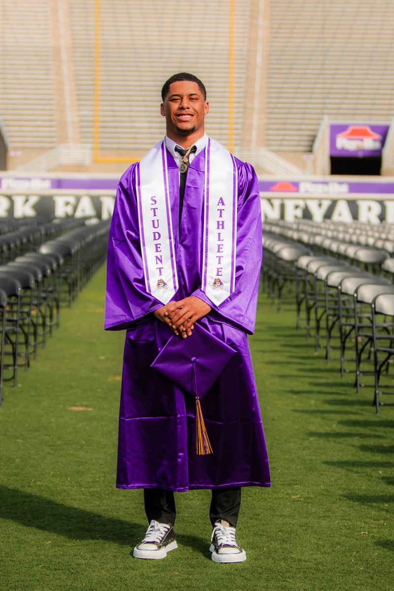 RyheemCraig's tweet image. All thanks to the most high🤲🏾
