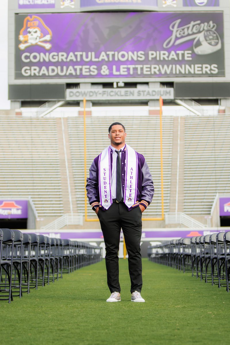 RyheemCraig's tweet image. All thanks to the most high🤲🏾