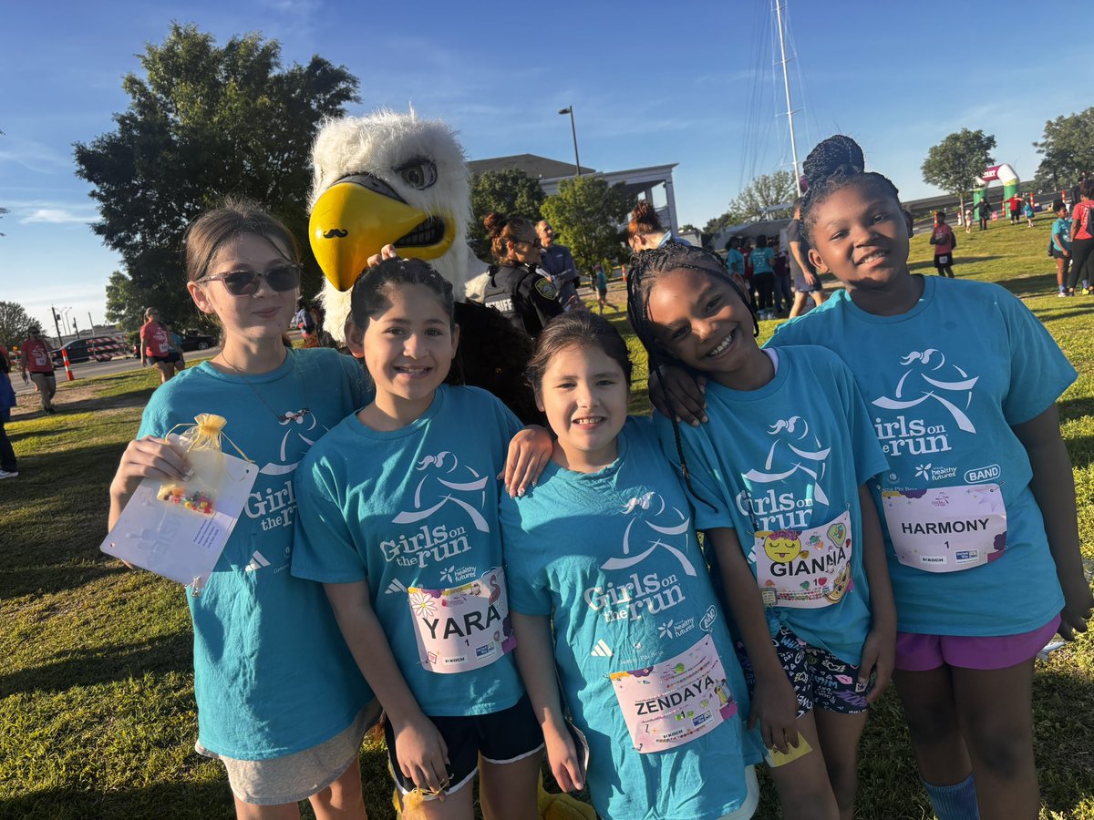 Girls On The Run is so much fun!! Team Mueller showed up and showed out at the 5K over the weekend.  The girls were pumped and ready to go. A huge shout to all the staff and parents that supported them! #wpsproud