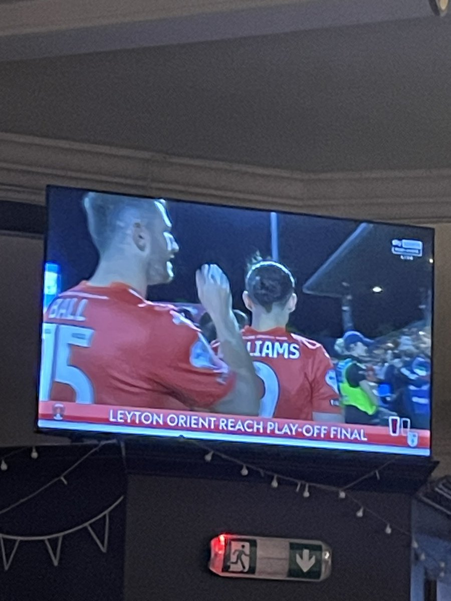nickeardleybbc's tweet image. Just our local team off to Wembley (and maybe even the Championship) 😎
