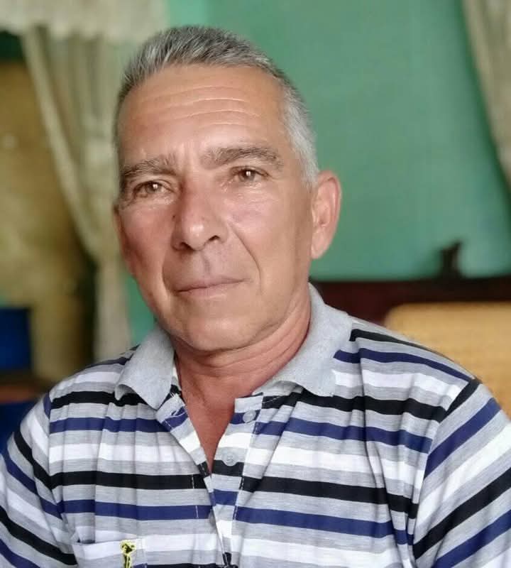 Comunicador CPLL Granma (@granmacpll) on Twitter photo Felicitamos al escritor, editor manzanillero Ángel Larramendi <a href="/AngelLarra21030/">Angel Larramendi Mecias</a> por estar cumpliendo años a nombre del Consejo de Dirección del Centro Provincial del Libro en Granma y los Centro de Promoción Literaria Juan Clemente Zenea de BAYAMO y Navarro Luna en Manzanillo. Felicitamos al escritor, editor manzanillero Ángel Larramendi <a href="/AngelLarra21030/">Angel Larramendi Mecias</a> por estar cumpliendo años a nombre del Consejo de Dirección del Centro Provincial del Libro en Granma y los Centro de Promoción Literaria Juan Clemente Zenea de BAYAMO y Navarro Luna en Manzanillo.