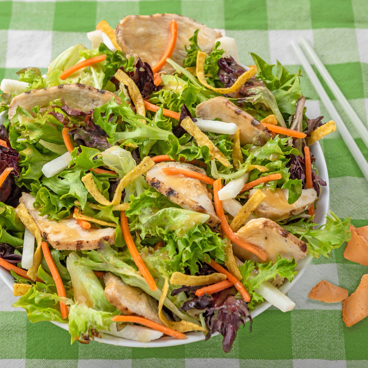 Crunchy, colorful, and bursting with FLAVOR 🥗 

Bite into our NEW Signature Grilled Chicken Salad today!

#GrilledChickenSalad #SaladSeason #HealthyEats #HealthyEating #Flavorful