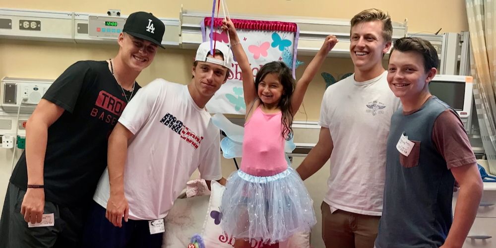 D1Baseball (@d1baseball) on Twitter photo βDecorating these rooms helps so much. After we decorate, the room feels like a place where the child can recover. It changes everything instantly.β
Read more about <a href="/GCU_Baseball/">Grand Canyon Baseball</a>βs Eli Paton (<a href="/PatonEli/">eli paton</a>) and his work with his friend Josie Hull and <a href="/onceuponaroom_/">Once Upon a Room</a> β€΅οΈ βDecorating these rooms helps so much. After we decorate, the room feels like a place where the child can recover. It changes everything instantly.β
Read more about <a href="/GCU_Baseball/">Grand Canyon Baseball</a>βs Eli Paton (<a href="/PatonEli/">eli paton</a>) and his work with his friend Josie Hull and <a href="/onceuponaroom_/">Once Upon a Room</a> ‡οΈ