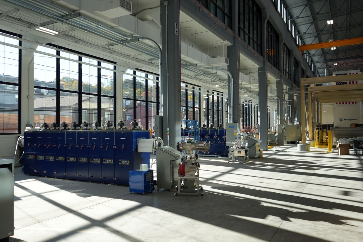 💪 Dominating WednesdayWin at Bridge Street!

Story time: Our eVinci® microreactor technology hub at Bridge Street has impressive origins, as it was originally built to be a tubing mill. Today, it stands mighty, processing tubing with advanced manufacturing technology!

📸 Check