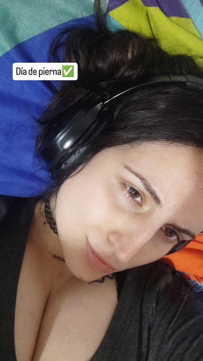 Dia de pierna hecho, skincare realizado, ahora toca marcarse un top8 como una casa 
twitch.tv/kvvothee