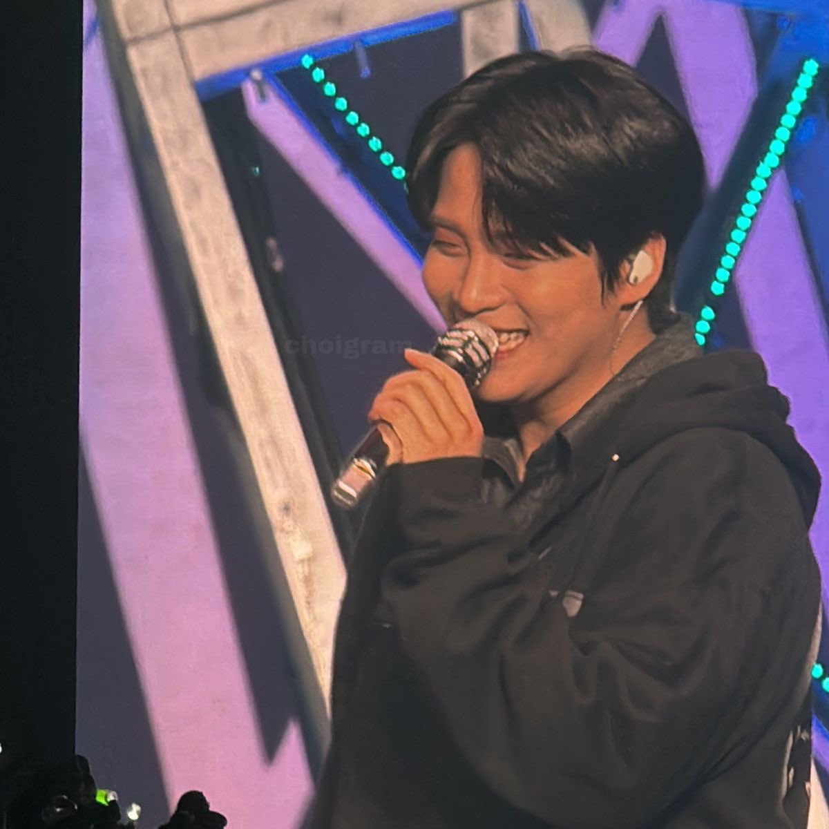 ruoyemings's tweet image. Started crying