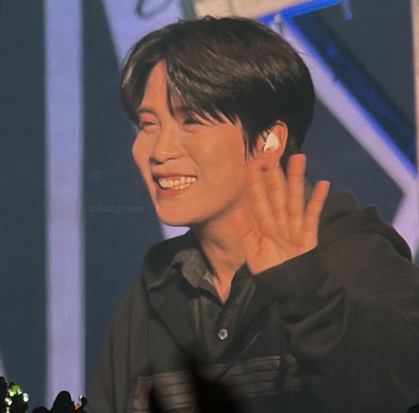 ruoyemings's tweet image. Started crying