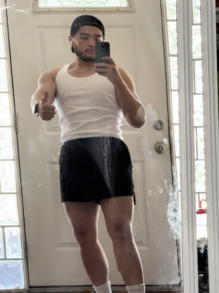 keithnotjames's tweet image. idk why my body tea kinda brewing rn……. steeping even