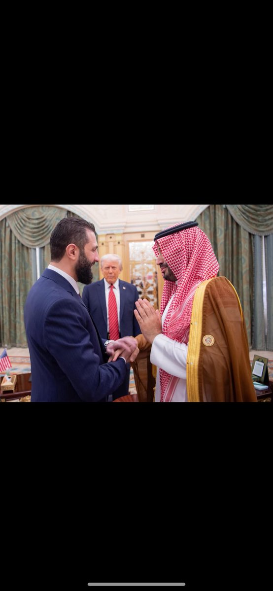#محمد_بن_سلمان_ينتصر_لسوريا 
#أحمد_الشرع 

شكرا صاحب الفخامه ولي العهد محمد بن سلمان 🇸🇦
مبروك لشعب الغالي سوريا الكرم