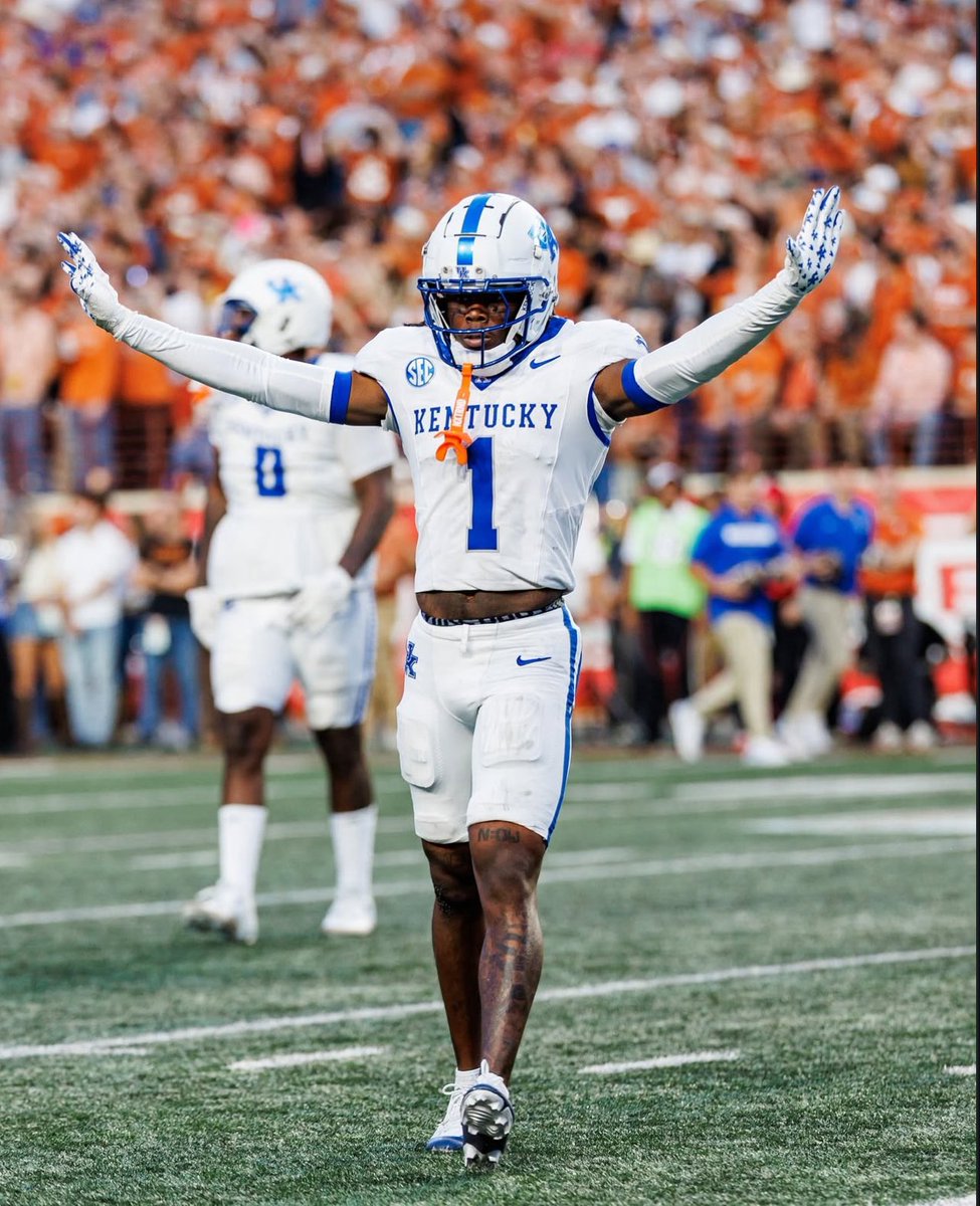 Raheem “Heem” Floyd (@holdonheem) on Twitter photo Blessed to receive an D1 offer from University of Kentucky!!🔥🔥 <a href="/DrWashington_/">L'Damian Washington</a> <a href="/CochBG4/">Brandon Gregory</a> <a href="/DarrenSunkett/">Coach Sunk</a> <a href="/CoachTDismukes/">Trevor Dismukes</a> <a href="/coachnellyy/">Dominic Nelson (Coach Nelly Wopp)</a> <a href="/RivalsFriedman/">Adam Friedman</a> <a href="/adamgorney/">Adam Gorney</a> <a href="/GregSmithRivals/">Greg Smith</a> <a href="/AllenTrieu/">Allen Trieu</a> <a href="/On3sports/">On3</a> <a href="/On3Recruits/">On3 Recruits</a> <a href="/247recruiting/">247Sports Recruiting</a> <a href="/Rivals/">Rivals</a> Blessed to receive an D1 offer from University of Kentucky!!🔥🔥 <a href="/DrWashington_/">L'Damian Washington</a> <a href="/CochBG4/">Brandon Gregory</a> <a href="/DarrenSunkett/">Coach Sunk</a> <a href="/CoachTDismukes/">Trevor Dismukes</a> <a href="/coachnellyy/">Dominic Nelson (Coach Nelly Wopp)</a> <a href="/RivalsFriedman/">Adam Friedman</a> <a href="/adamgorney/">Adam Gorney</a> <a href="/GregSmithRivals/">Greg Smith</a> <a href="/AllenTrieu/">Allen Trieu</a> <a href="/On3sports/">On3</a> <a href="/On3Recruits/">On3 Recruits</a> <a href="/247recruiting/">247Sports Recruiting</a> <a href="/Rivals/">Rivals</a>