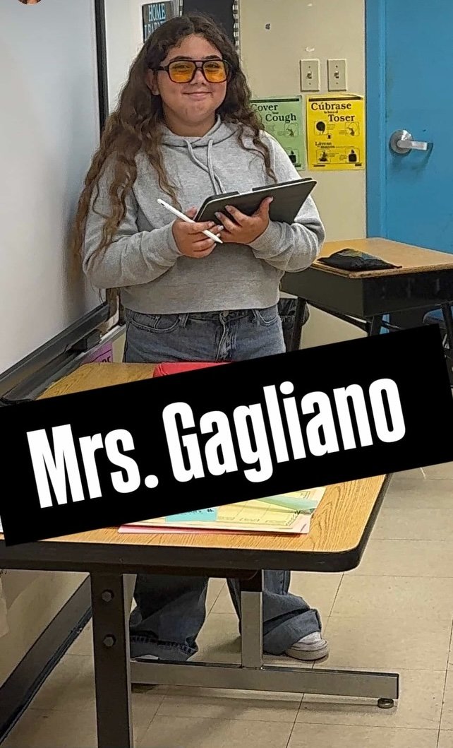 NBB_Elementary's tweet image. Our Buzzin&apos; Bees loved dressing like teachers today for our PTA Spirit Day. #yourbestchoicemdcps #bgreat #yourbestchoicenbb #makeadifference #wineveryday #beegreat #beegreat🐝 #wineverydaybegreat @SuptDotres @mdcps @mdcpss