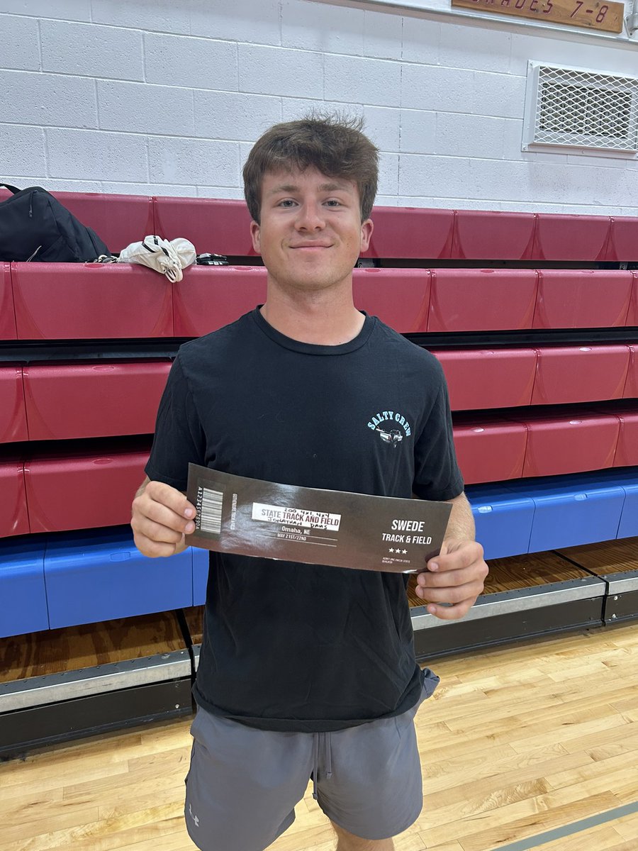 BrysonMahlberg's tweet image. The boys 4 x 100 relay team is Burke Bound. Congrats to Axtyn, Torren, Caden and Jon for breaking the school record yesterday in Ogallala!