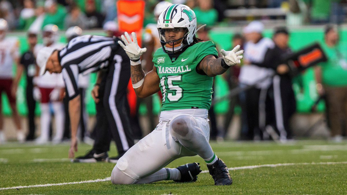 London Vickroy (@lovickroy52) on Twitter photo After a great call with <a href="/street_ralph/">Ralph Street</a> I am grateful to say I have been extended an offer from <a href="/HerdFB/">Marshall Football</a>! #agtg After a great call with <a href="/street_ralph/">Ralph Street</a> I am grateful to say I have been extended an offer from <a href="/HerdFB/">Marshall Football</a>! #agtg