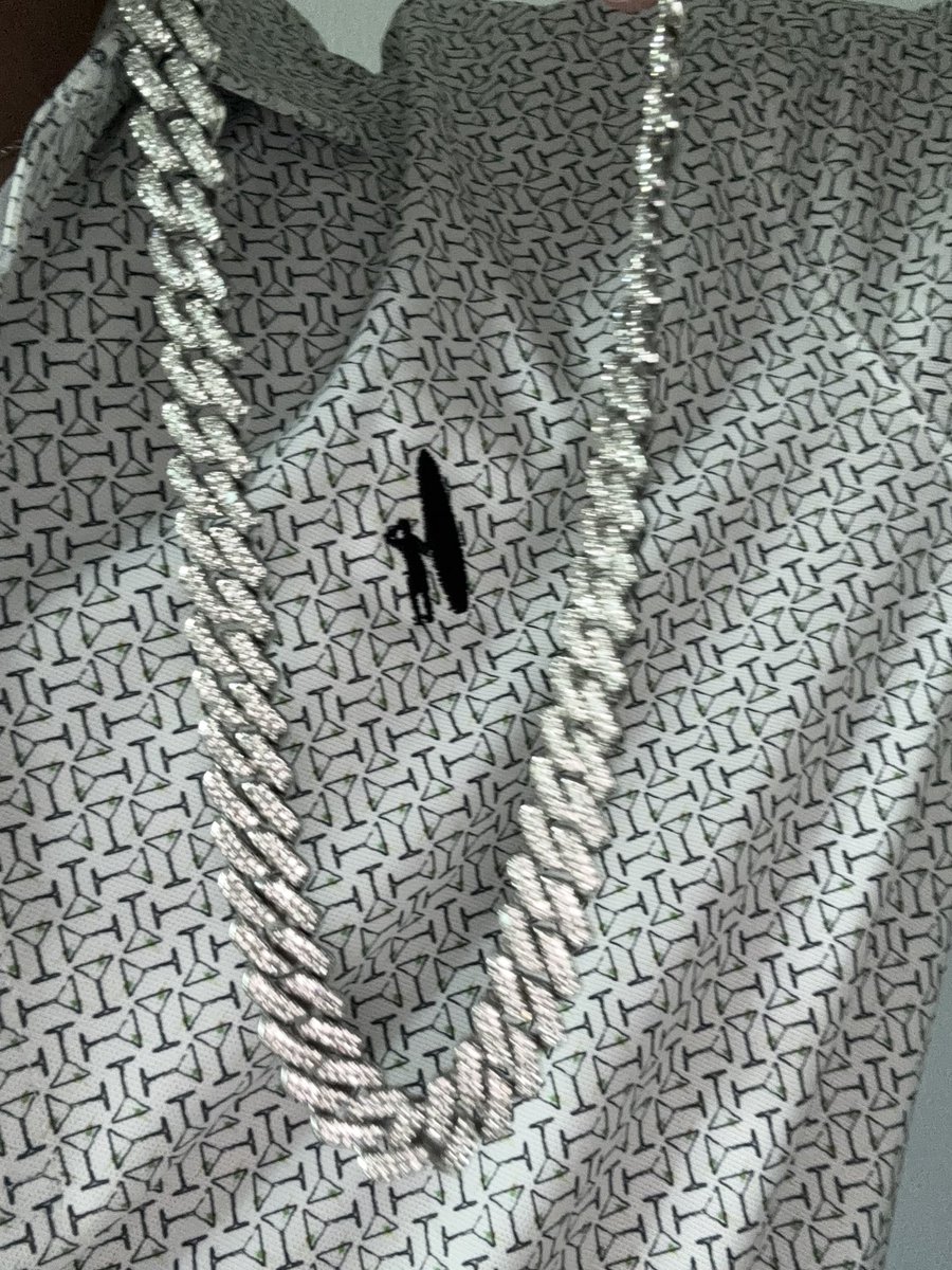 DickMountain57's tweet image. Johnnie-O and a Cuban to match. Let’s get dangerous. #gradweek. #ready2rage #texas2tempe