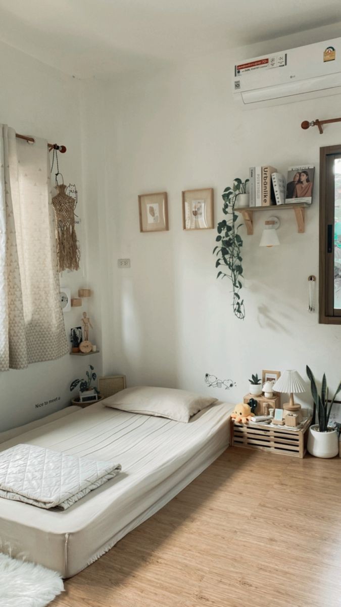 pickmegrlv's tweet photo. Referensi kamar Simple aesthetic low budget✨ 

- A thread - https://t.co/X9IJwIhKLt