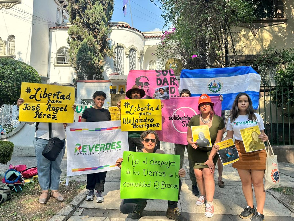 🇲🇽🇸🇻 Desde la Embajada de El Salvador en México denuncian los hechos represivos protagonizados por la UMO y la policía militar contra familias indefensas de la Cooperativa El Bosque, situación que culminó con las capturas arbitrarias de Ángel Pérez (cooperativa El Bosque) y