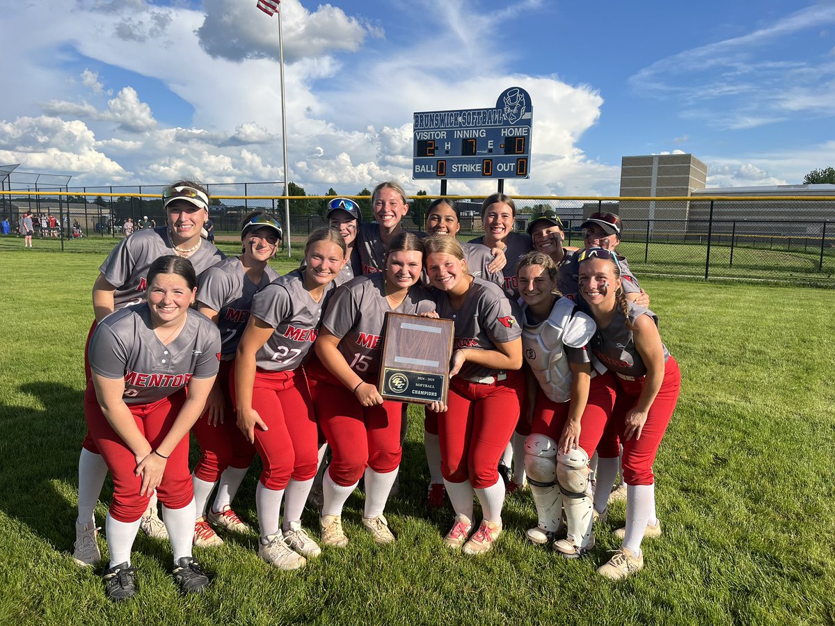 Mentor Cards Softball tweet media