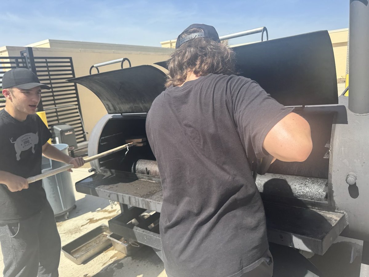 WGHSBBQ (@bbqprosper) on Twitter photo It’s not all fun & games in bbq. The Beast had its semi-annual “bath” today. 4 team members, one team parent, one school mentor, one power washer & a construction teacher got the job done. <a href="/WalnutGroveHS/">Walnut Grove High School</a> <a href="/prosperCTE/">Prosper CTE</a> <a href="/ProsperISD/">Prosper ISD</a> It’s not all fun & games in bbq. The Beast had its semi-annual “bath” today. 4 team members, one team parent, one school mentor, one power washer & a construction teacher got the job done. <a href="/WalnutGroveHS/">Walnut Grove High School</a> <a href="/prosperCTE/">Prosper CTE</a> <a href="/ProsperISD/">Prosper ISD</a>