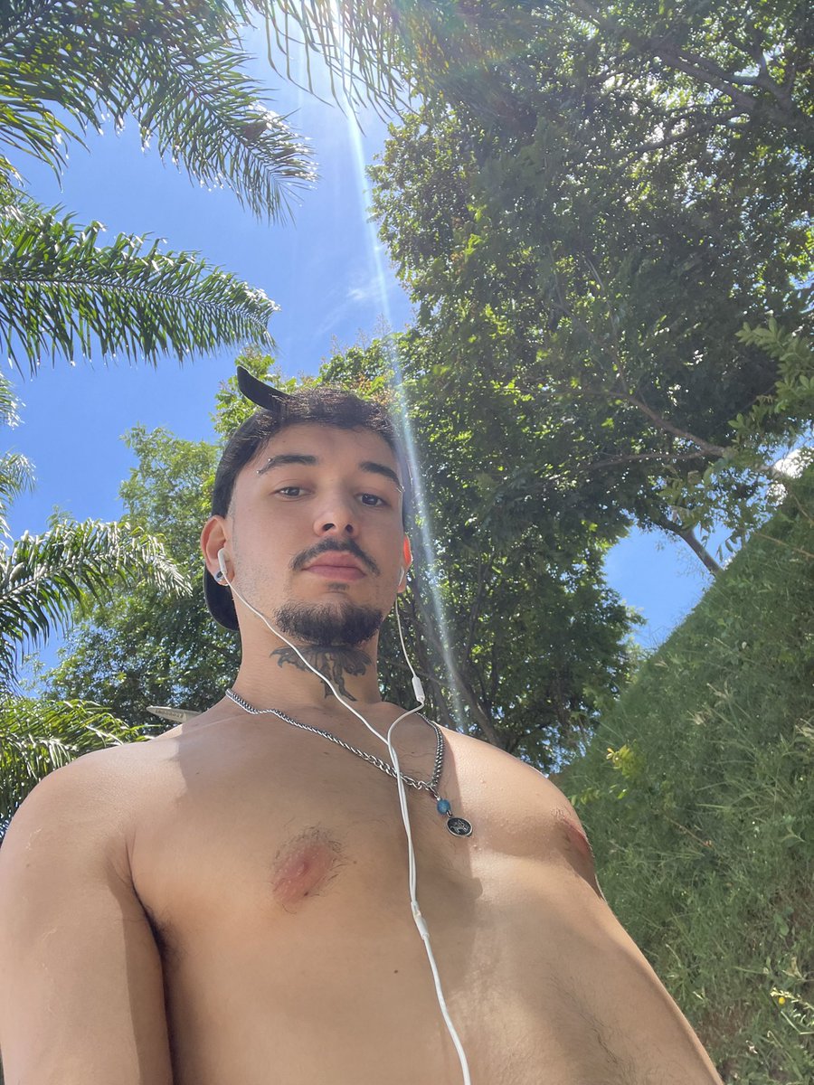 💋 (@leziiito) on Twitter photo 