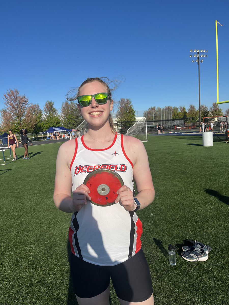 Freshman Lexi heading to EIU with a massive pr in disc!!🥈