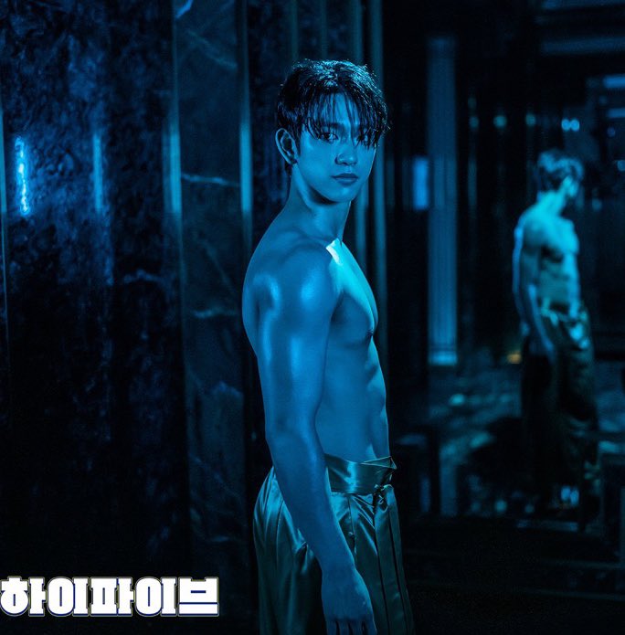HOT and shirtless cult leader Park Jinyoung for Hi-Five, be ready for the premiere on May 30 ! 

#Hi5 #Parkjinyoung
#jinyoung #HiFive