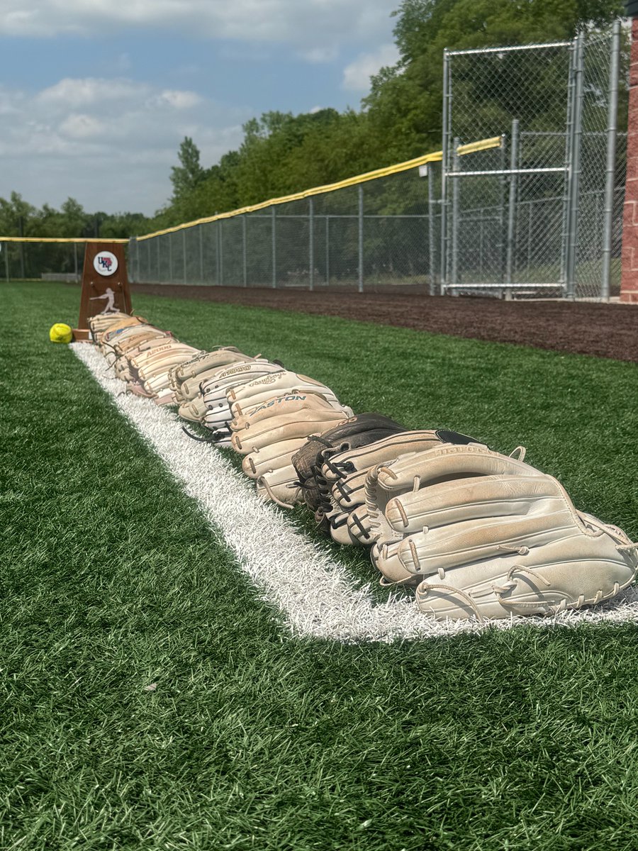 BLSoftballtbw's tweet image. "Gloves Up!" 2025 UKC Softball Champions. #4peat
#nomatterwhat