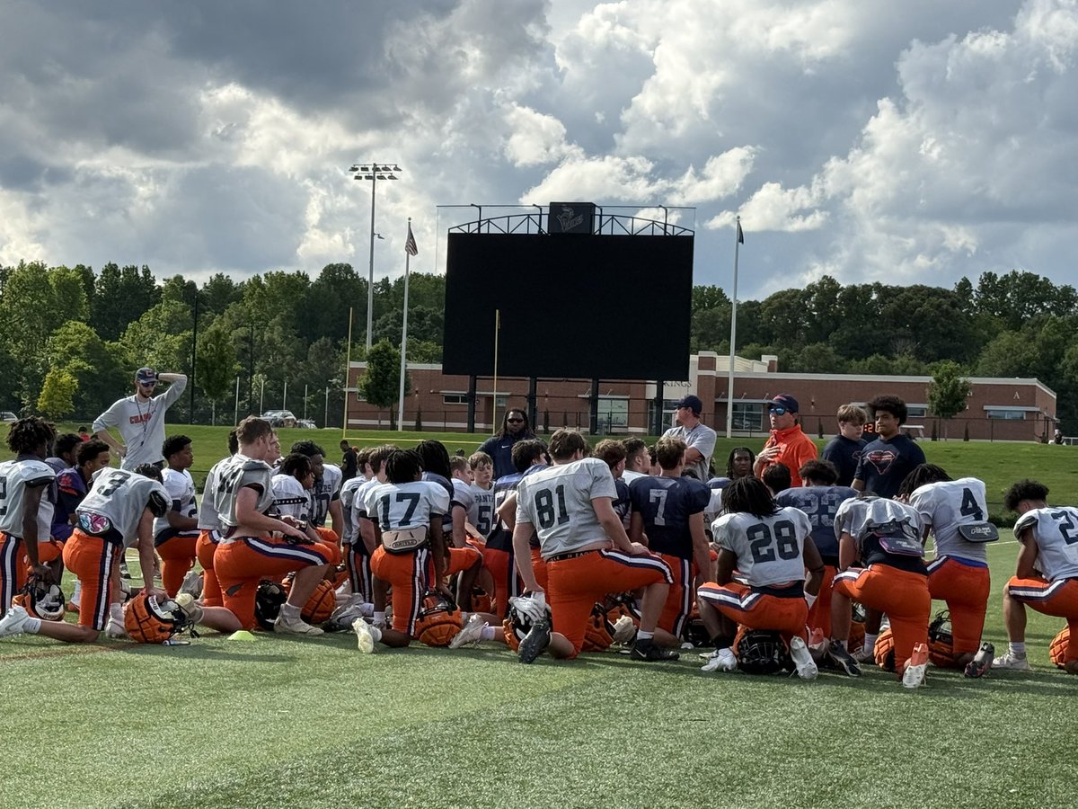 The guys had a blast today practicing in front of 40 colleges at the showcase!