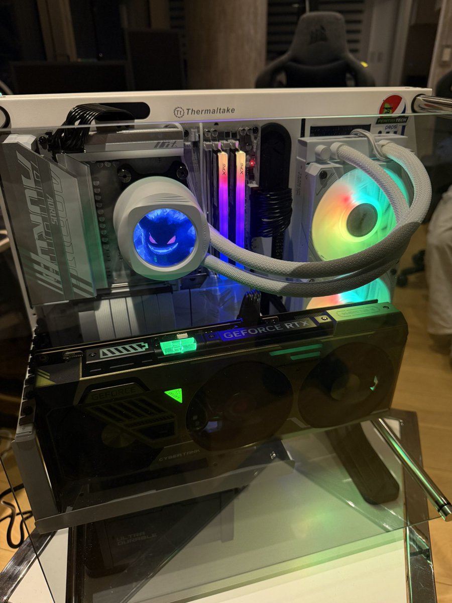 Y LLEGÓ LA BESTIA NOMAS. 

La mejor pc que tuve en mi vida, gracias a ustedes, ahora se va a poder jugar Gang beats en 4k 😎