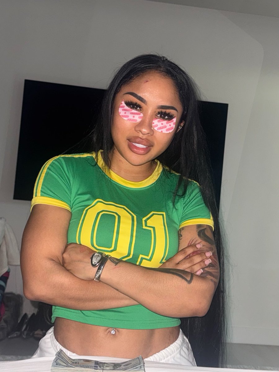 Probably my favorite picture of myself cause this really be my mood, a lot 😩